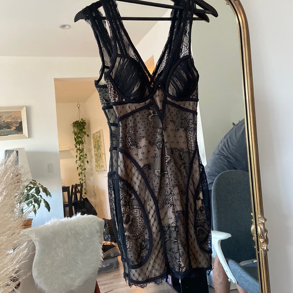 Bebe - Sexy lace dress - Size xxs